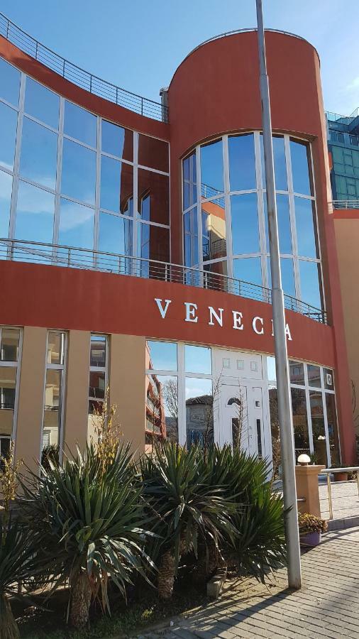 Hotel Venecia Primorsko Ngoại thất bức ảnh